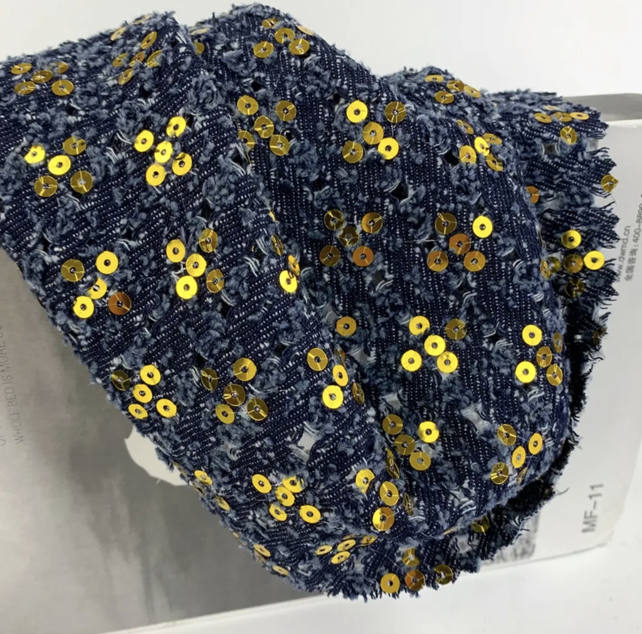 Gold Sequin Embroidery Craft Single-Layer Denim Jean Fabric fro Streetwear Denim Jacket