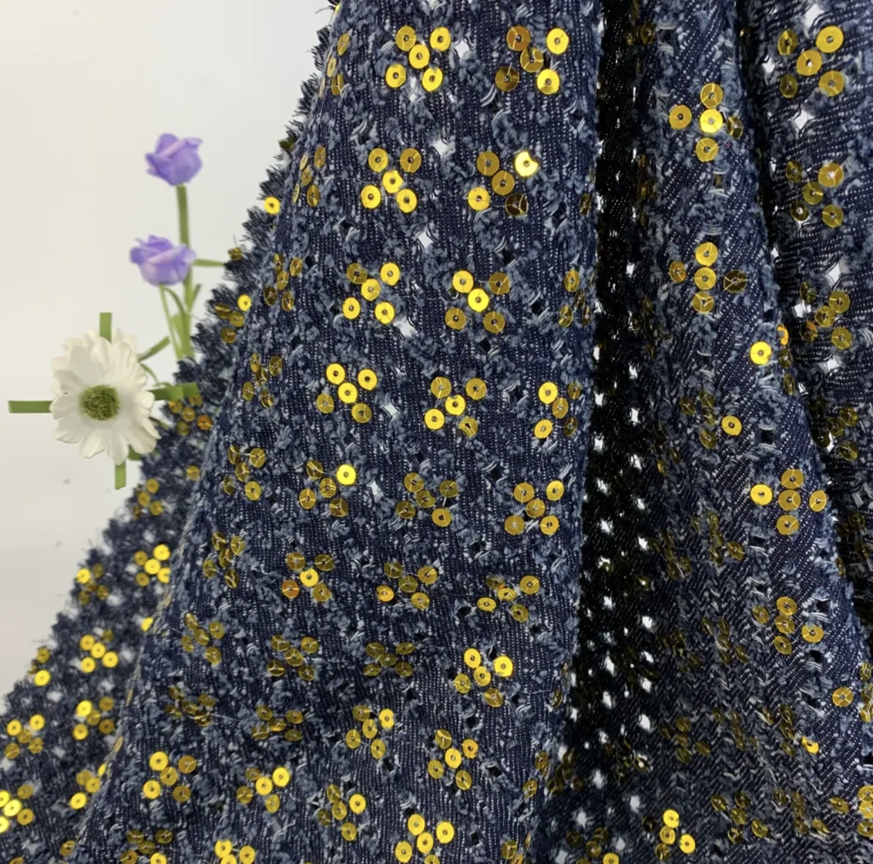 Gold Sequin Embroidery Craft Single-Layer Denim Jean Fabric fro Streetwear Denim Jacket